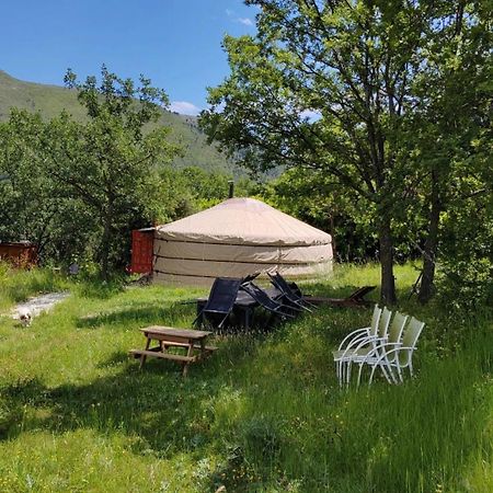 Yourte Nomade Lucéram Buitenkant foto